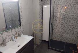 2 Bedroom Apartment Furnished and equipped, Air conditioning and Garage Parking! Close to the beach and golf course!