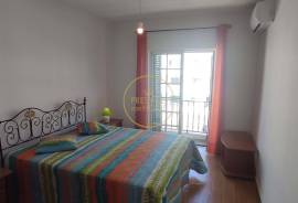 2 Bedroom Apartment Furnished and equipped, Air conditioning and Garage Parking! Close to the beach and golf course!
