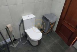2 Bedroom Apartment Furnished and equipped, Air conditioning and Garage Parking! Close to the beach and golf course!