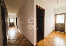 4 bedroom villa for rent in Telhado