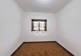 4 bedroom villa for rent in Telhado