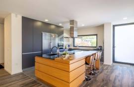 3 Bedroom Detached House with Office