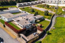 3 Bedroom Detached House with Office