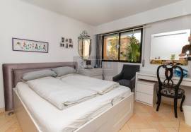 3 BEDROOM APARTMENT WITH SEA VIEW AND POOL