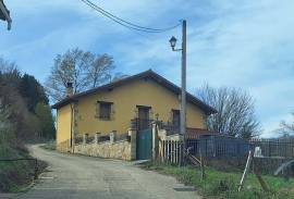 Detached villa for sale in Urturi