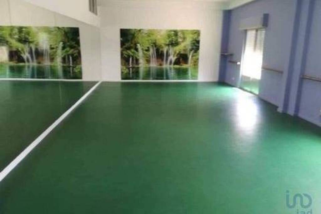 Loja / Estabelecimento Comercial em Monte Real e Carvide de 181,00 m²