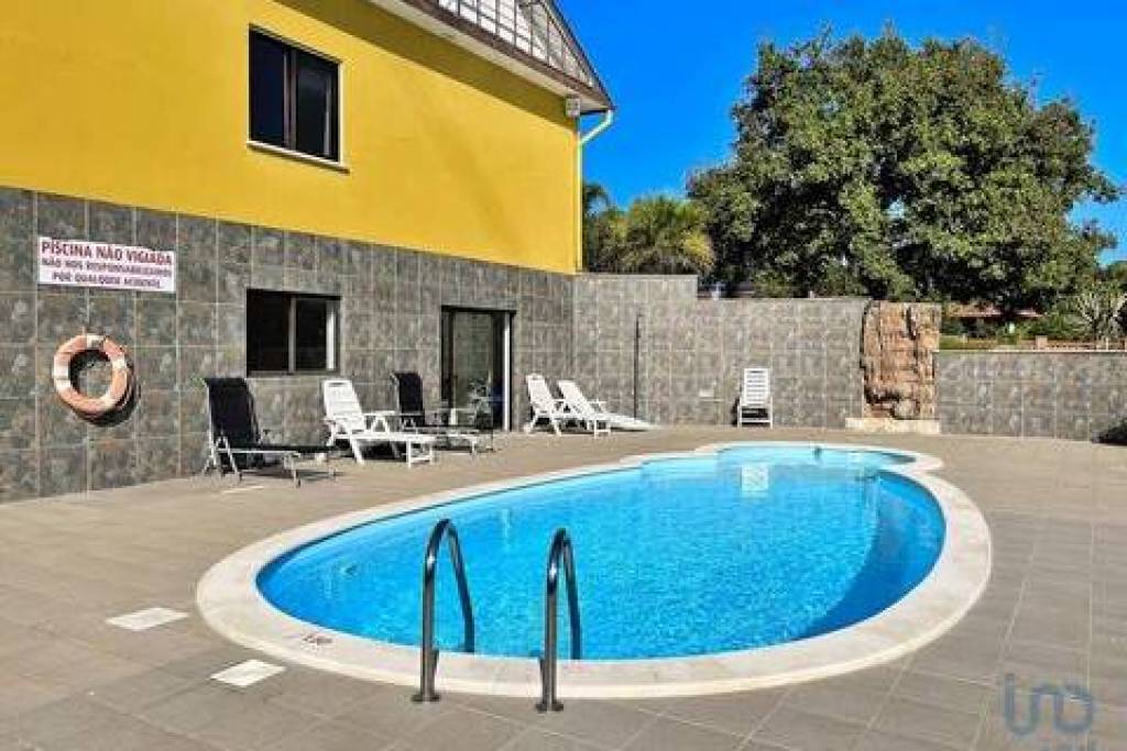 Prédio T8 em Monte Redondo e Carreira de 320,00 m²