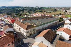 Ex fabbrica di ceramiche situata nel centro di Vestiaria.