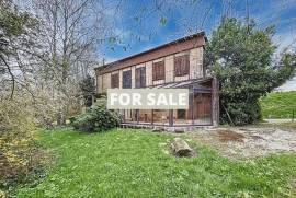 Detached Country House with Outbuilding