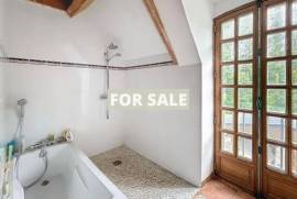 Detached Country House with Outbuilding