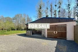 Detached Country House with Outbuilding