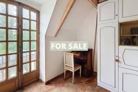 Detached Country House with Outbuilding