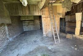 Barn to Renovate and Develop