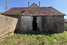 Barn to Renovate and Develop
