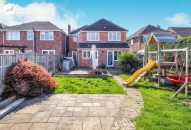 4 bedroom, Detached house for sale