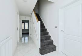 4 bedroom, Detached house for sale