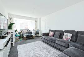 4 bedroom, Detached house for sale