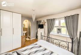 3 bedroom, Detached house for sale