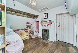 3 bedroom, Detached house for sale