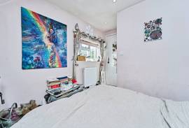 3 bedroom, Detached house for sale
