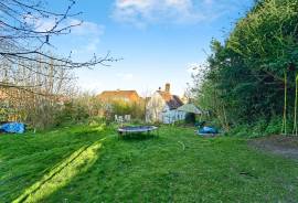 3 bedroom, Detached house for sale