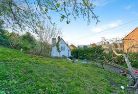 3 bedroom, Detached house for sale