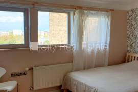 Apartment for rent in Riga, 165.00m2