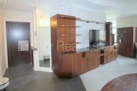 Apartment for rent in Riga, 165.00m2
