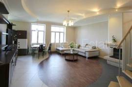 Apartment for rent in Riga, 165.00m2