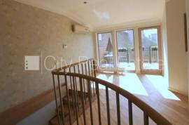 Apartment for rent in Riga, 165.00m2