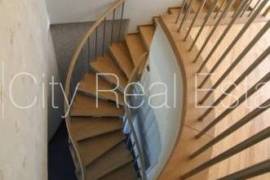 Apartment for rent in Riga, 165.00m2