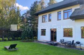 Detached house for rent in Jurmala, 189.00m2