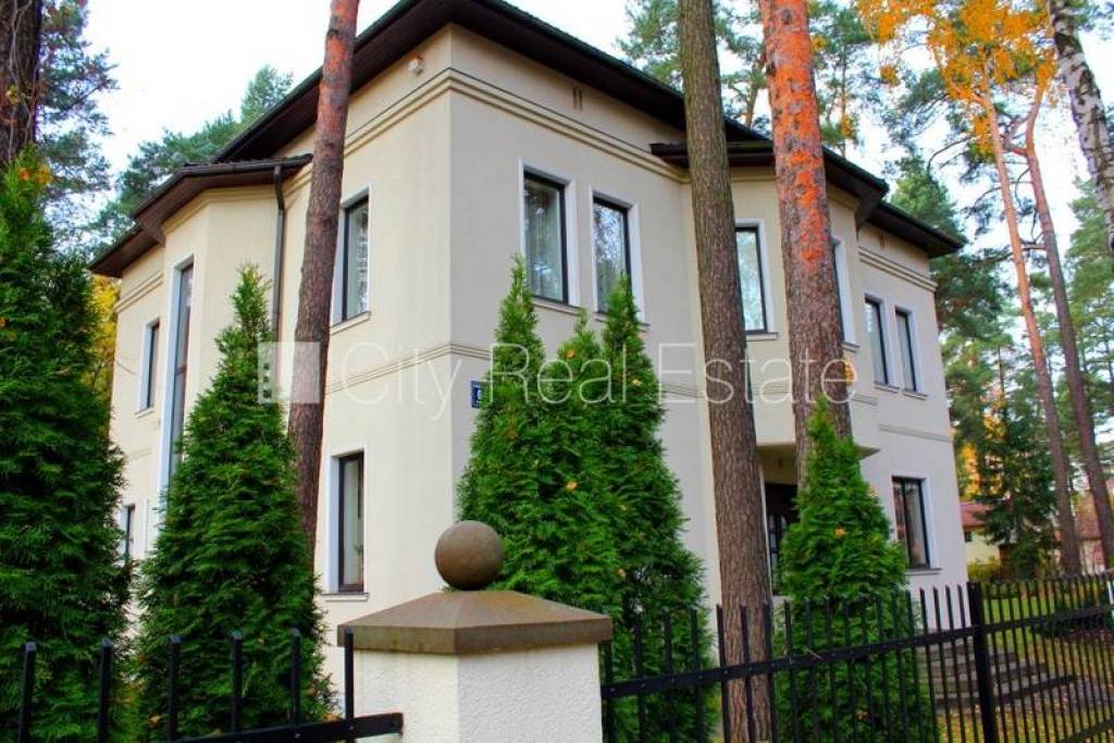 Detached house for sale in Jurmala, 363.00m2