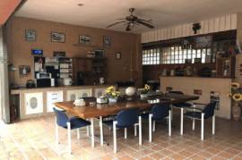 Mini hotel at a great location for sale - Phratamnak hill Pattaya