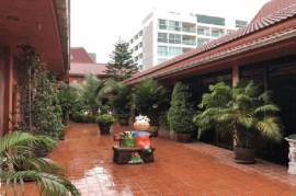Mini hotel at a great location for sale - Phratamnak hill Pattaya