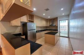 Academia Grand Tower Condominium - 3 Bedrooms and 2 Bathrooms for Sale in Phrom Phong Area of Bangkok
