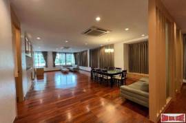 Academia Grand Tower Condominium - 3 Bedrooms and 2 Bathrooms for Sale in Phrom Phong Area of Bangkok