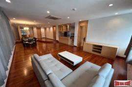 Academia Grand Tower Condominium - 3 Bedrooms and 2 Bathrooms for Sale in Phrom Phong Area of Bangkok