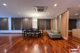 Academia Grand Tower Condominium - 3 Bedrooms and 2 Bathrooms for Sale in Phrom Phong Area of Bangkok
