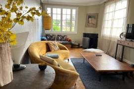 Trois maisons