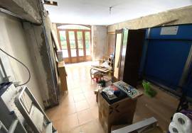 Maison de caractere de 2 chambres avec maison attenante supplementaire de 2 chambres sur un terrain prive avec piscine