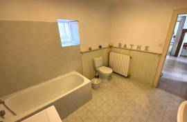 Maison de caractere de 2 chambres avec maison attenante supplementaire de 2 chambres sur un terrain prive avec piscine