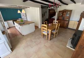 Maison de caractere de 2 chambres avec maison attenante supplementaire de 2 chambres sur un terrain prive avec piscine