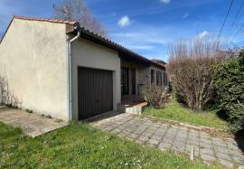 Jolie villa avec jardin situee dans un lotissement calme