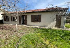 Jolie villa avec jardin situee dans un lotissement calme