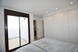 MODERN 4 BEDROOM VILLA WITH SWIMMING POOL IN LA FINCA GOLF RESORT