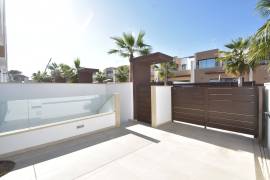 MODERN 4 BEDROOM VILLA WITH SWIMMING POOL IN LA FINCA GOLF RESORT