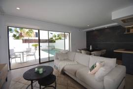 MODERN 4 BEDROOM VILLA WITH SWIMMING POOL IN LA FINCA GOLF RESORT
