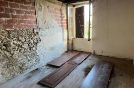 €149950 - Country House with Outbuildings 5 Minutes from Civray