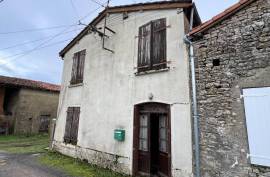 €295785 - A Very Attractive Longere With Guest Accommodation In A Small Hamlet Near Ruffec